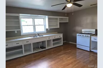 615 N Hawkins Avenue, Hannibal, MO 63401 - Photo 4