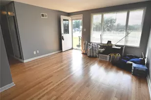 9332 Bellefontaine Rd, Saint Louis, MO 63137 - Photo 4