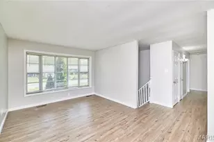 1436 Cove Ln, Saint Louis, MO 63138 - Photo 6