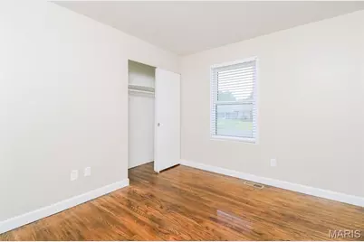 1030 Lees Lane, Florissant, MO 63031 - Photo 10