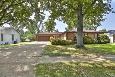 208 Fawn Meadows Drive, Ballwin, MO 63011 - Photo 2