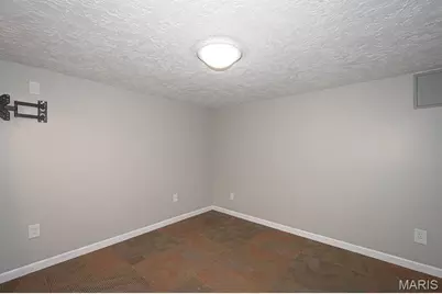 9251 Southview Lane, Saint Louis, MO 63123 - Photo 32