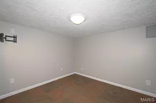 9251 Southview Ln, Saint Louis, MO 63123 - Photo 32