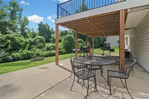 1625 Emerald Creek Dr, Florissant, MO 63031 - Photo 6