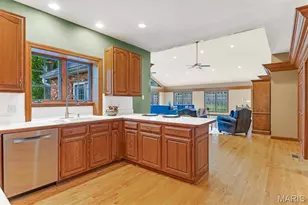 8831 Gladlea Dr, Sunset Hills, MO 63127 - Photo 26