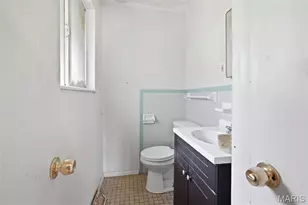 210 Connolly Dr, Saint Louis, MO 63135 - Photo 12