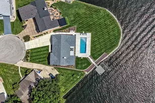 22 Harbor Point Ct, Lake Saint Louis, MO 63367 - Photo 4