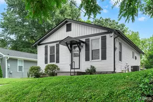 1128 Hall St, Saint Charles, MO 63301 - Photo 2