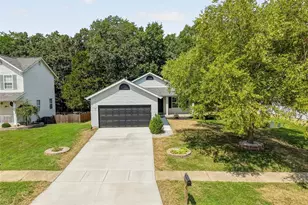 1035 Providence Pointe Dr, Wentzville, MO 63385 - Photo 4