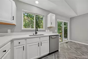 1035 Providence Pointe Dr, Wentzville, MO 63385 - Photo 16