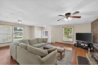 17 Glenna Drive, Saint Peters, MO 63376 - Photo 6
