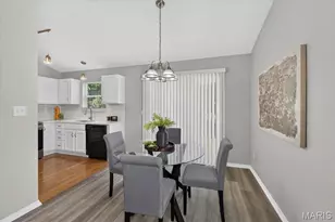4917 Hurstborough Ct, Hazelwood, MO 63042 - Photo 6