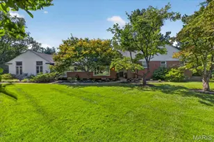 11 High Acres Dr, Saint Louis, MO 63132 - Photo 2