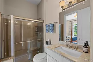 195 Kendall Bluff Ct, Chesterfield, MO 63017 - Photo 20