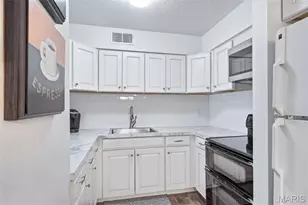 1190 Calley Dr, Saint Louis, MO 63125 - Photo 4