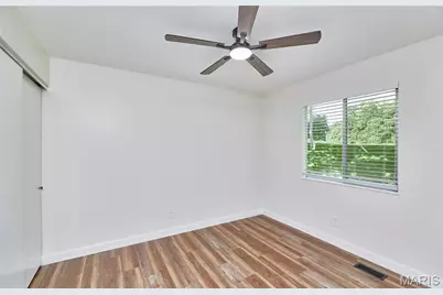 1771 Redcoat Drive, Maryland Heights, MO 63043 - Photo 10