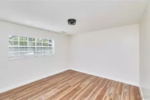 1771 Redcoat Dr, Maryland Heights, MO 63043 - Photo 14