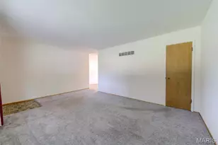 1420 Bobolink Dr, Florissant, MO 63031 - Photo 10