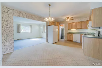 1420 Bobolink Drive, Florissant, MO 63031 - Photo 20