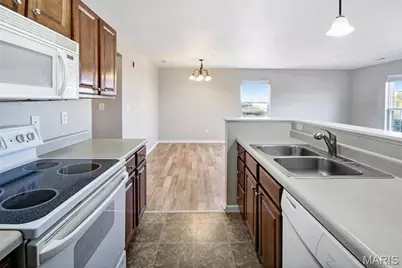 327 Stonewall Creek Drive, Dardenne Prairie, MO 63368 - Photo 8