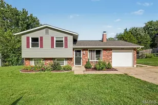2221 Country Wood Dr, Imperial, MO 63052 - Photo 1