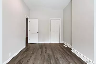 3307 Winnebago Street, Saint Louis, MO 63118 - Photo 4