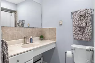 1716 Mayenne Ct, Saint Louis, MO 63125 - Photo 20