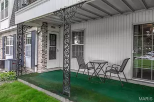 1716 Mayenne Ct, Saint Louis, MO 63125 - Photo 6