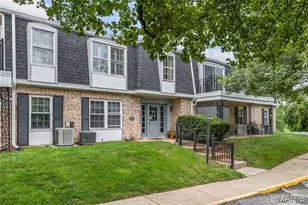 1716 Mayenne Ct, Saint Louis, MO 63125 - Photo 2
