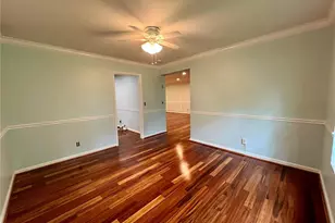 590 Sarah Ln, Saint Louis, MO 63141 - Photo 4