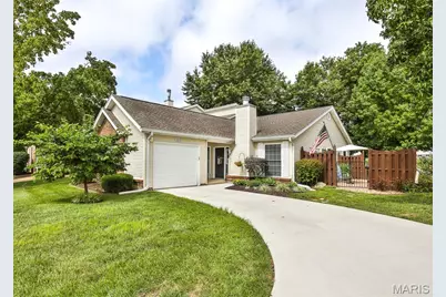 3102 Green Prairie Drive #3, Saint Charles, MO 63303 - Photo 2