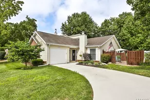 3102 Green Prairie Dr, Saint Charles, MO 63303 - Photo 2