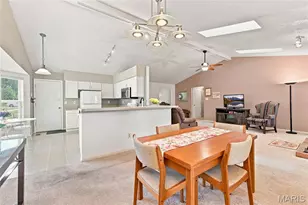 55 Treeshade Ct, Saint Peters, MO 63376 - Photo 14