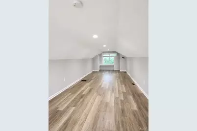 6709 Crest Avenue, University City, MO 63130 - Photo 2
