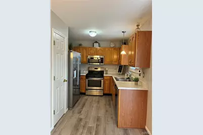 221 Stone Run Boulevard, Wentzville, MO 63385 - Photo 8