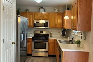 221 Stone Run Blvd, Wentzville, MO 63385 - Photo 8