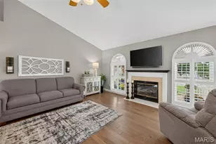41 Old Yorktown Ct, Wentzville, MO 63385 - Photo 6