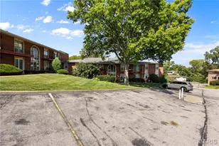 10388 Forest Brook Ln, Saint Louis, MO 63146 - Photo 30