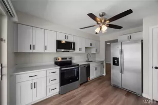10388 Forest Brook Ln, Saint Louis, MO 63146 - Photo 16