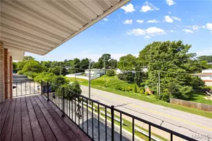 10388 Forest Brook Ln, Saint Louis, MO 63146 - Photo 12