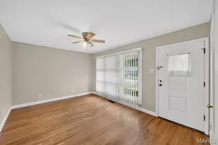 45 Barton Pl, Saint Charles, MO 63301 - Photo 2