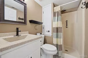 9417 Green Park Gardens Dr, Saint Louis, MO 63123 - Photo 16