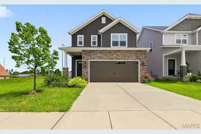 135 Woodline Court, Saint Peters, MO 63376 - Photo 2