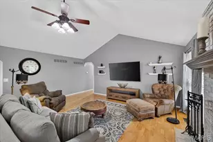 2713 Sundowner Dr, Saint Charles, MO 63303 - Photo 6