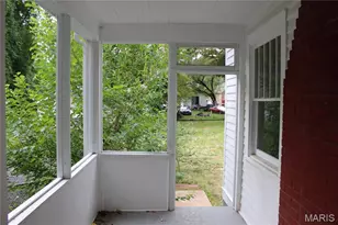 425 S Clark Ave, Ferguson, MO 63135 - Photo 16