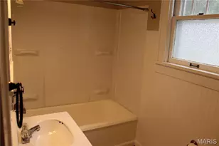 425 S Clark Ave, Ferguson, MO 63135 - Photo 26