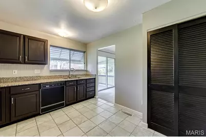 2728 Ashfield Drive, Oakville, MO 63129 - Photo 10