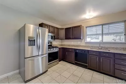 2728 Ashfield Drive, Oakville, MO 63129 - Photo 8