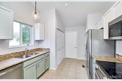 10201 Carlton Place Court, Affton, MO 63123 - Photo 14