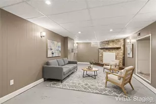 225 Mohican Ln, Florissant, MO 63033 - Photo 2